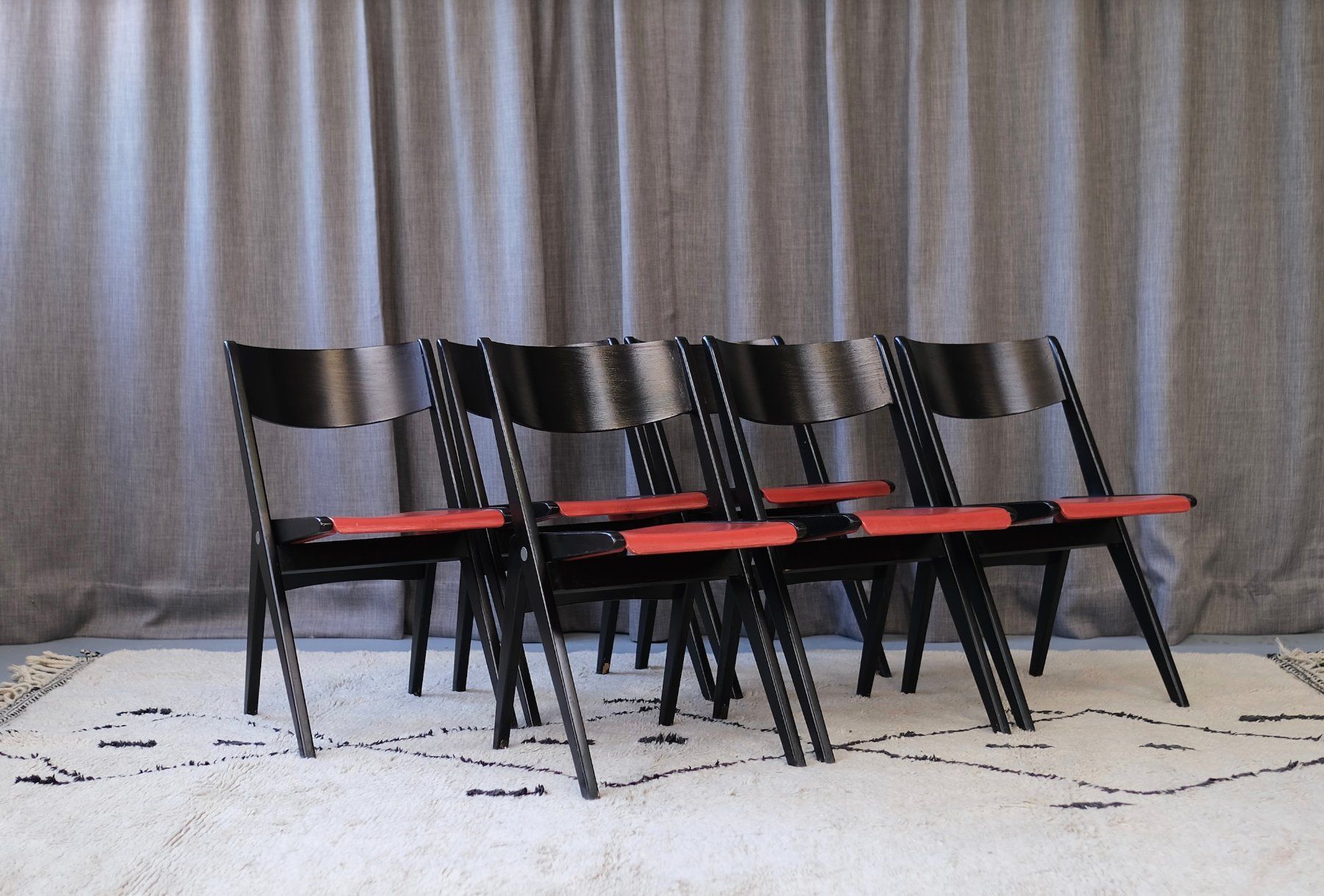 Sedie: 6 folding chairs 1950's Jean Prouvé style – Usato da Bern venduto da Zmodern_VIN