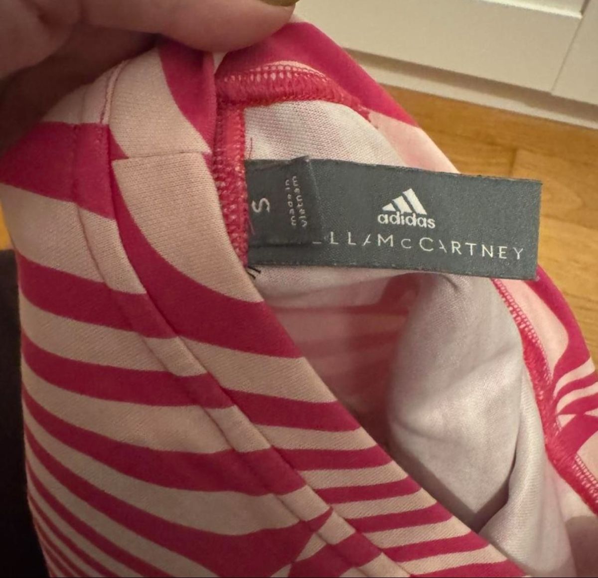 Stella McCartney T-shirt: Arsenal Stella McCartney Tshirt – Nuovo (secondo la descrizione) da Sursee venduto da giu_205 3
