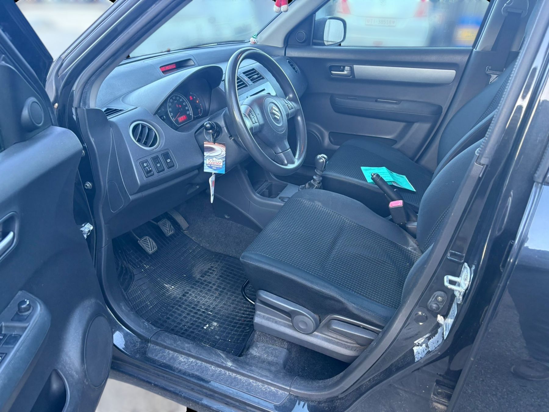 Suzuki Automobili: Suzuki Swift 1.3 DDiS – Usato da Giubiasco venduto da AUTOTECNICA 6