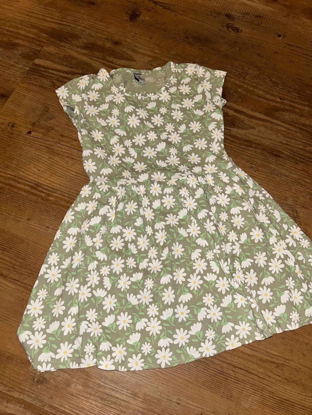 Kleider & Röcke: Olivgrünes Kleid 110/116 – Gebraucht aus Safenwil von 2hand_aber_wertvoll