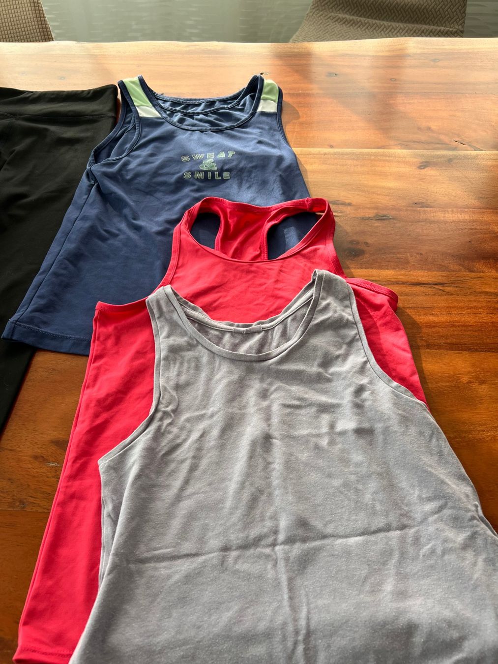 Lotti & Set di vestiti: Sportset Mädchen Gr. 134-152 – Usato da Buchs SG venduto da dr750 5