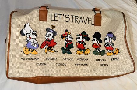 Borsa da viaggio Disney Let's Travel beige nuova