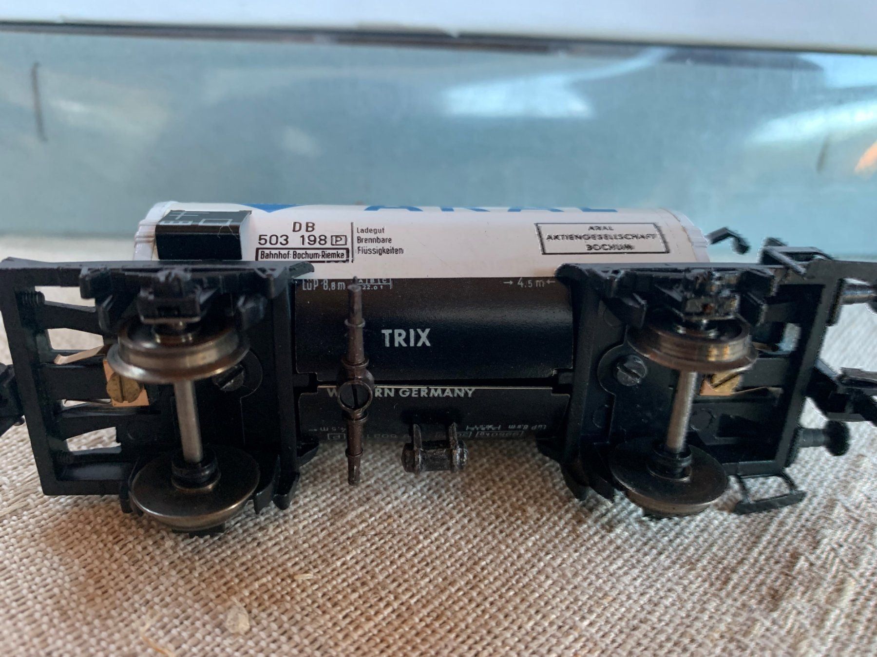 Trix Modelleisenbahnen: 4 Aral Tankwagen Trix H0 – Gebraucht aus Volketswil von zwitsch33 3