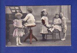 ENFANT - A l'heure du thé