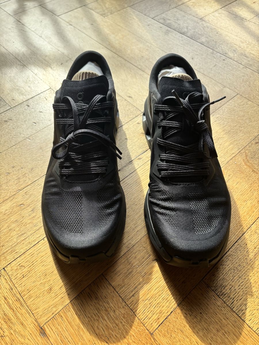 On Chaussures hommes: On Cloudzone – Neuf avec emballage d'origine à Lausanne par sandokan019