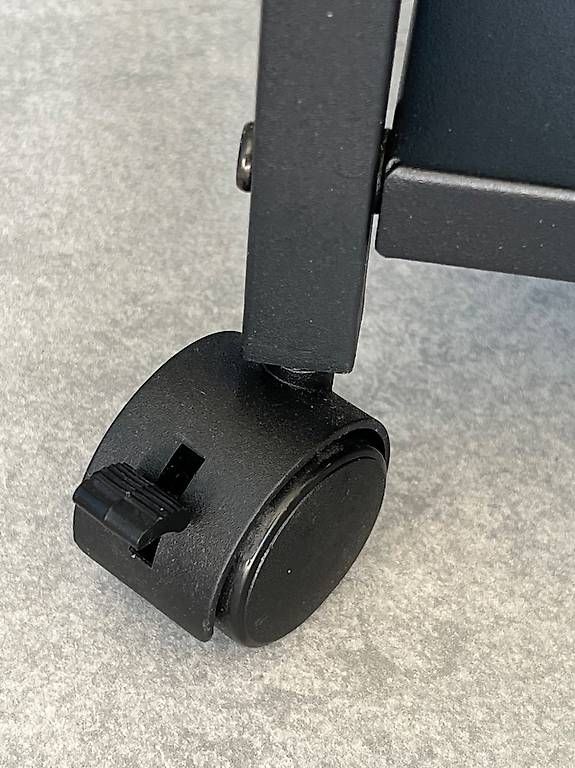 USM Carrelli di servizio: Servierwagen aus Metall – Usato da Buchs SG venduto da drossi750 2