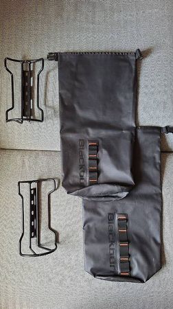 Cargo cages mit Blackburn Taschen bikepacking