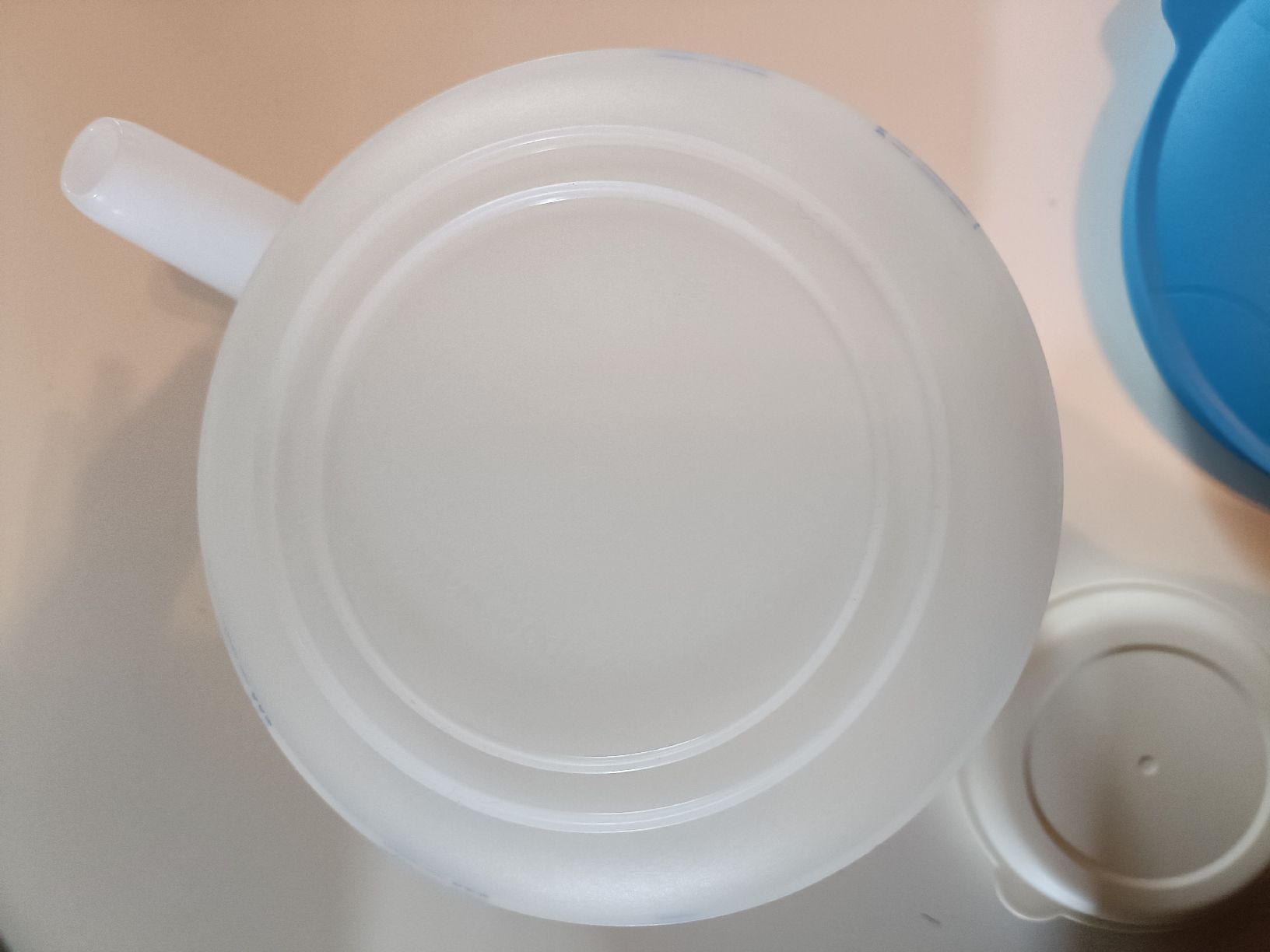 Tupperware Contenitori & Simili: Tupperware Krug 2 Liter   – Usato da Ebikon venduto da Thebs 2