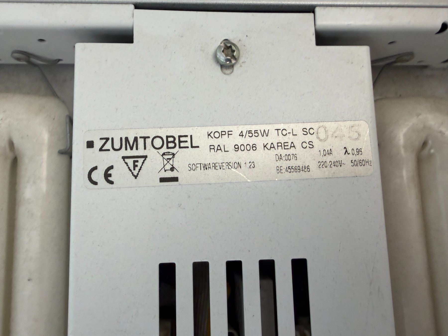 Zumtobel Lampade: Zumtobel Staff Karea Stehleuchte – Usato da Pfäffikon SZ venduto da xevo_Networks 7