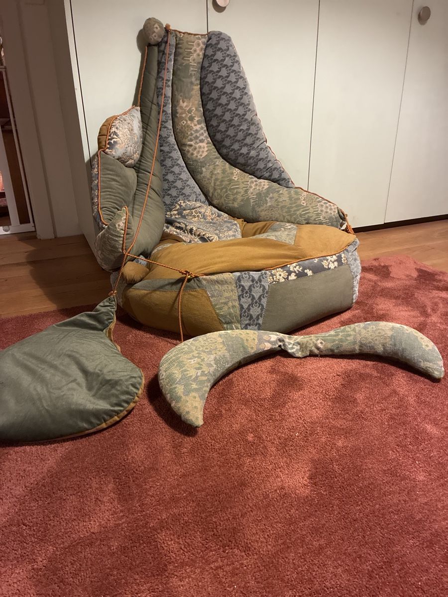 Poltrone: Sitzsack mit angenähter Rückenlehne – Usato da lotzwil venduto da pulfer21
