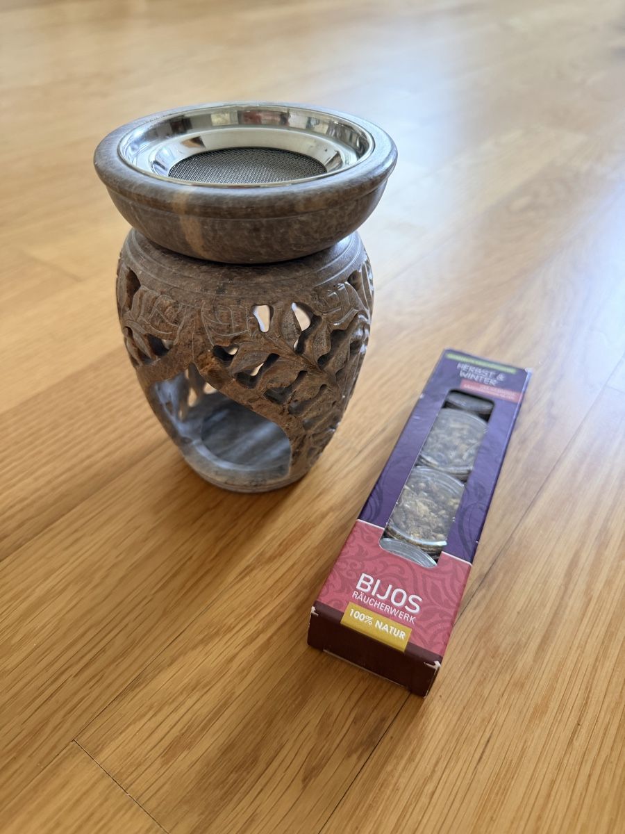 Diffusori di oli essenziali: Aromatherapie Aromadiffusor Räucherstövchen mit Kräutermisch – Nuovo e nell'imballaggio originale da Luzern venduto da Mir_Daria