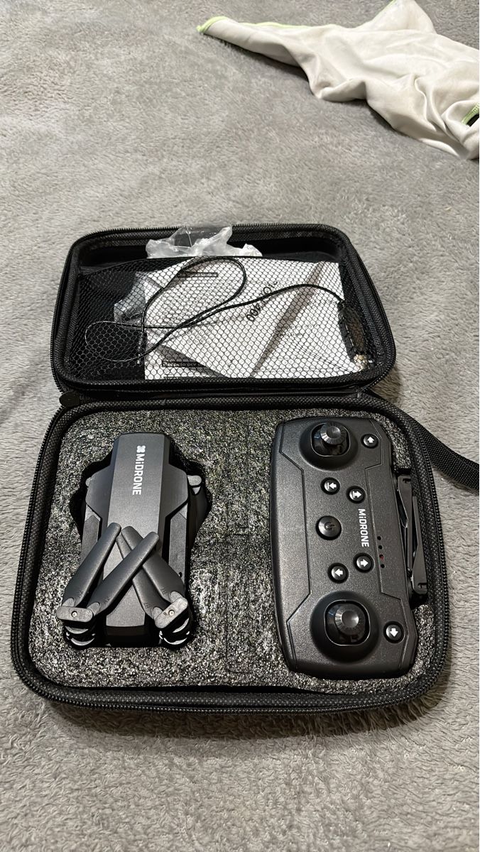 RC Modellbau: Drone MIDRONE pliable avec radiocommande et mallette – Gebraucht aus Chêne-Bourg von and_66gg