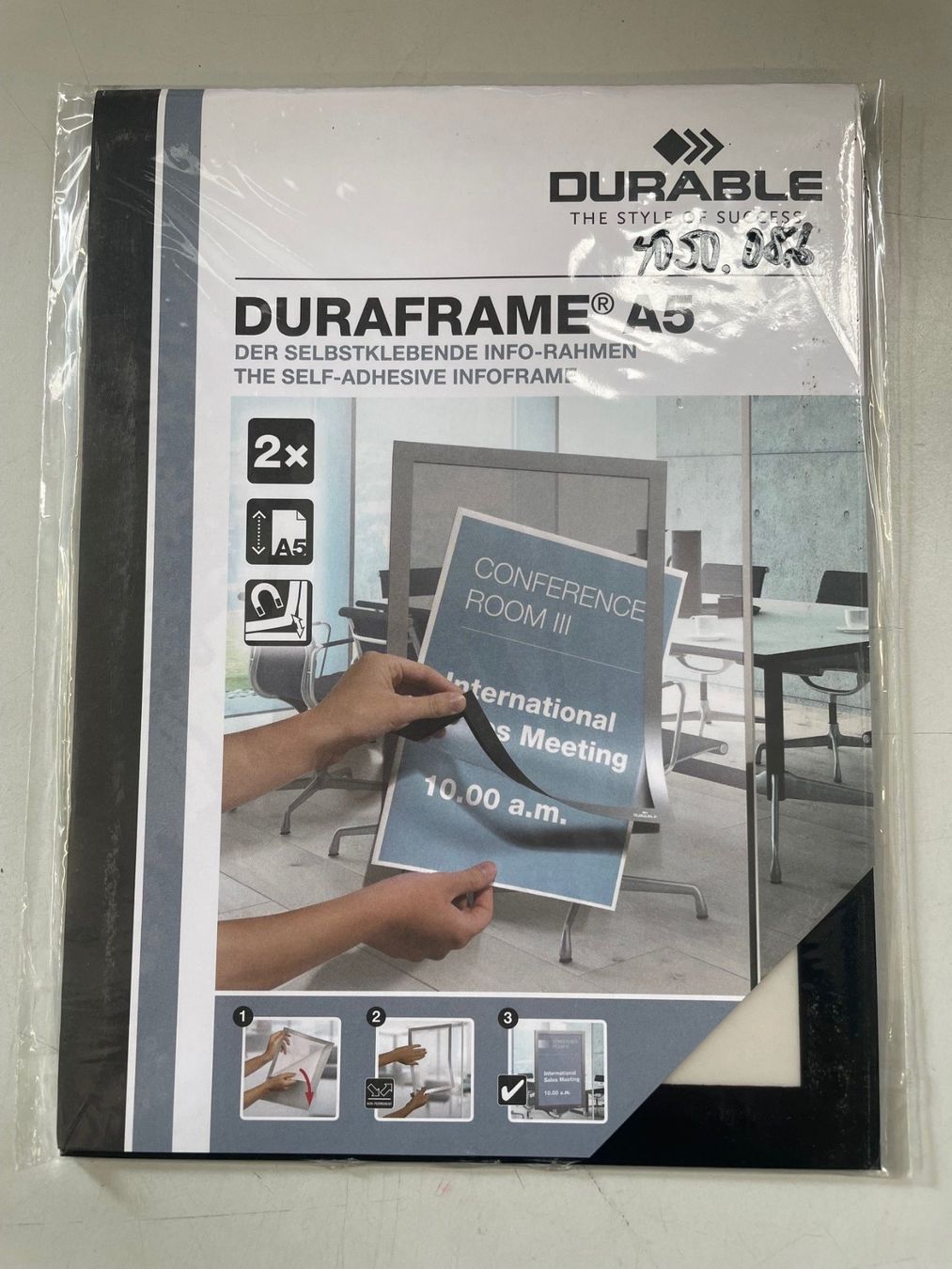 Cornici: Selbstklebender Rahmen Durable A5 schwarz - Set à 2 Stück – Nuovo e nell'imballaggio originale da Uetendorf venduto da PREBENA_AG