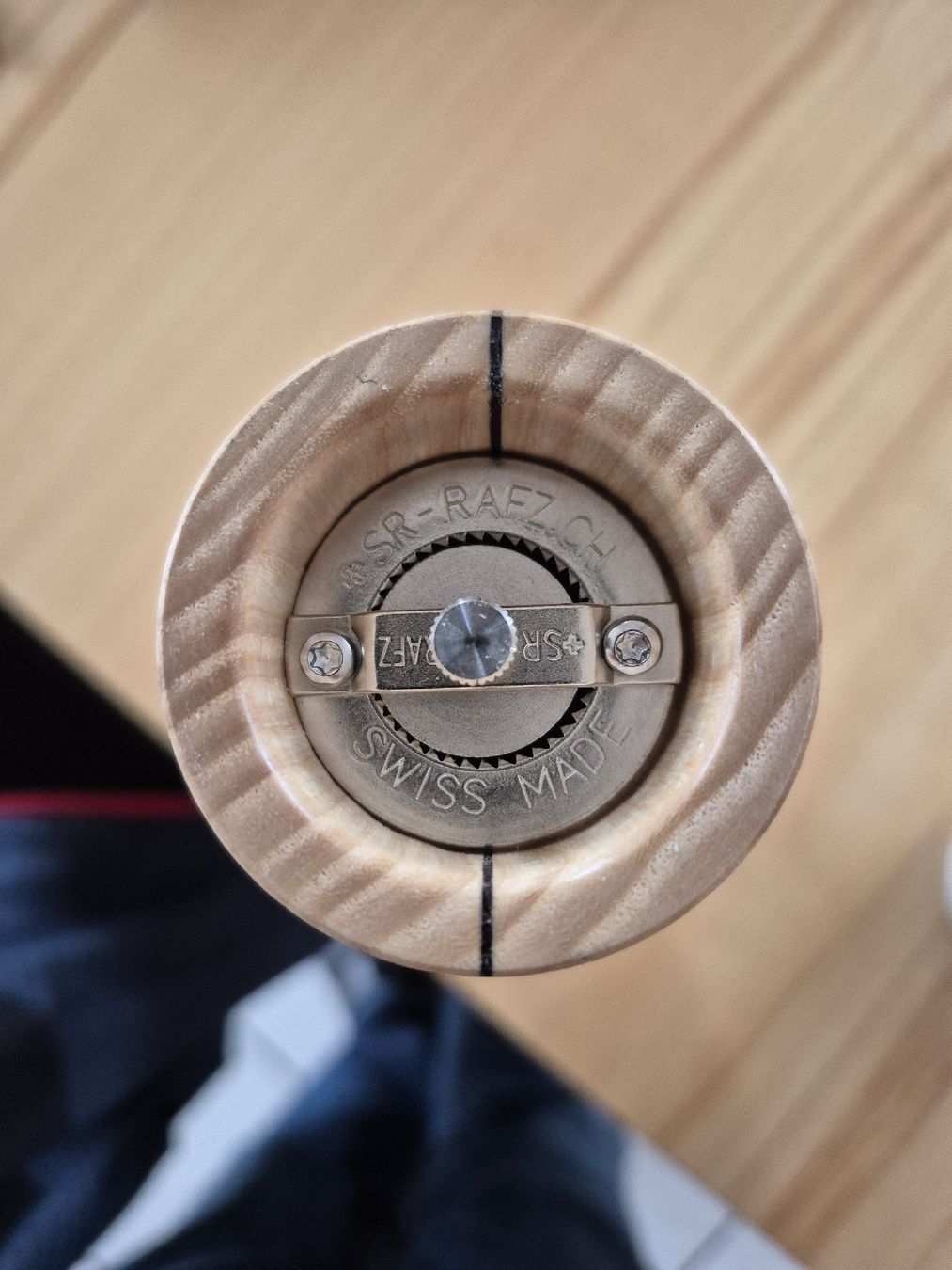 Küchengeräte: Pfeffermühle – Neu und originalverpackt aus Gamprin von Holzkunst. 1