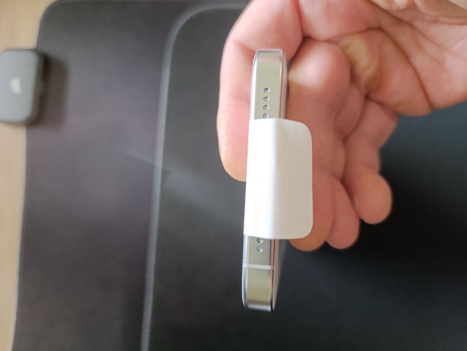 Apple Telefoni cellulari / Smartphones: iPhone 16 Pro Max NEU  – Nuovo (secondo la descrizione) da Aarburg venduto da kor_zmw5 3