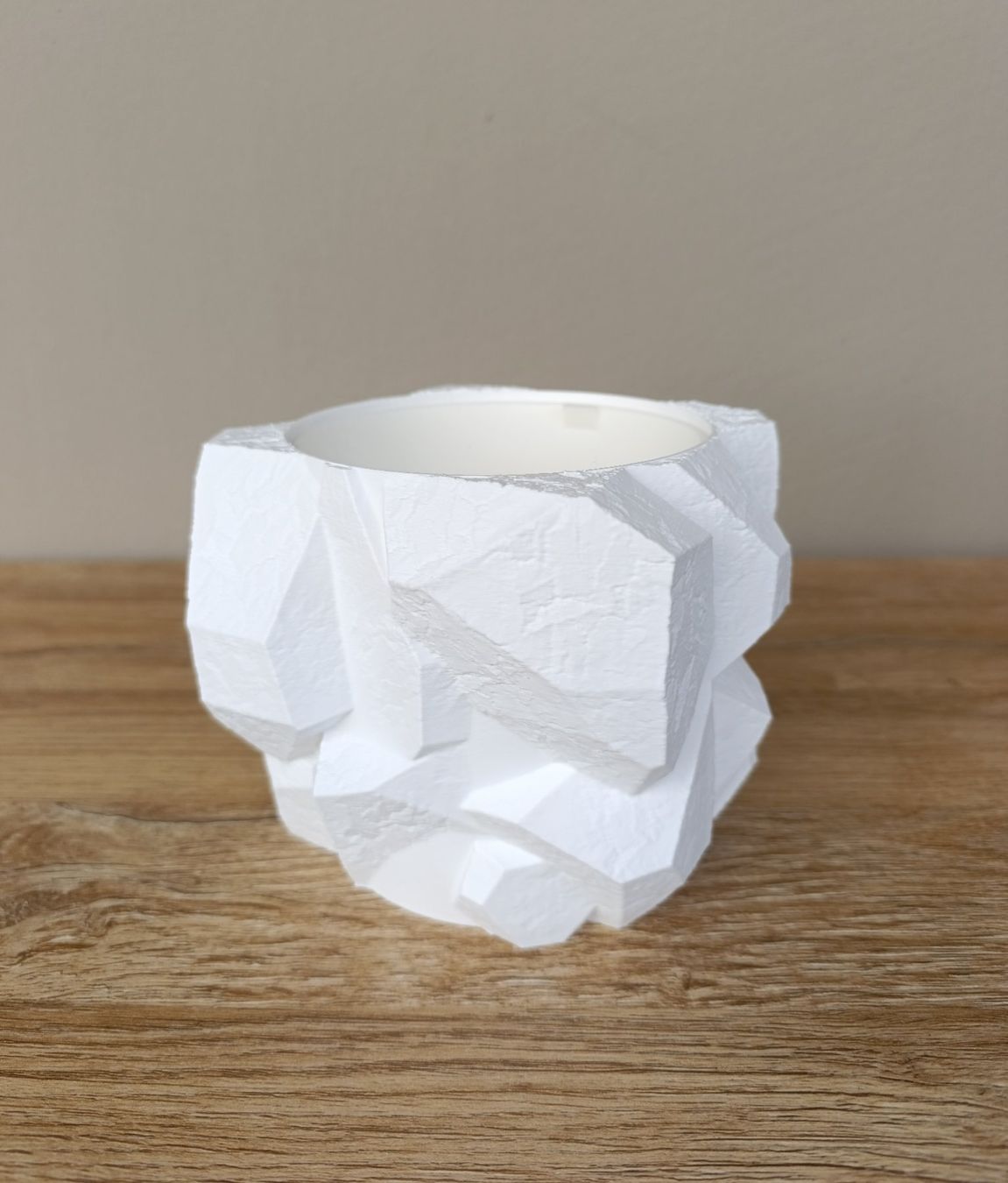 Pots de fleurs: Blumentopf mit Felsdesign – Neuf (Voir description) à Brig par Polymita 1