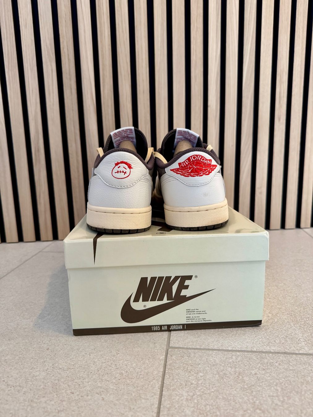 Nike Herrenschuhe: Nike Travis Scott Reverse Mocha - Gr. 42.5 – Gebraucht aus Illnau von  4