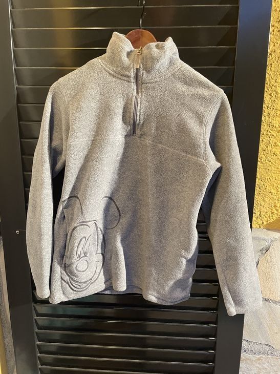 Pullover & Sweatshirts: Mädchen Fleece Pullover mit Mickey Maus Marke Disney S – Gebraucht aus Bergdietikon von antovale 1
