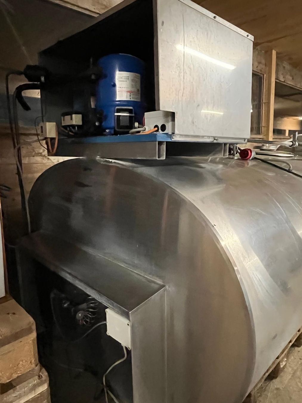 Delaval Melktechnik: Milchtank 2200liter DeLaval – Gebraucht aus Meiringen von Sgl 3