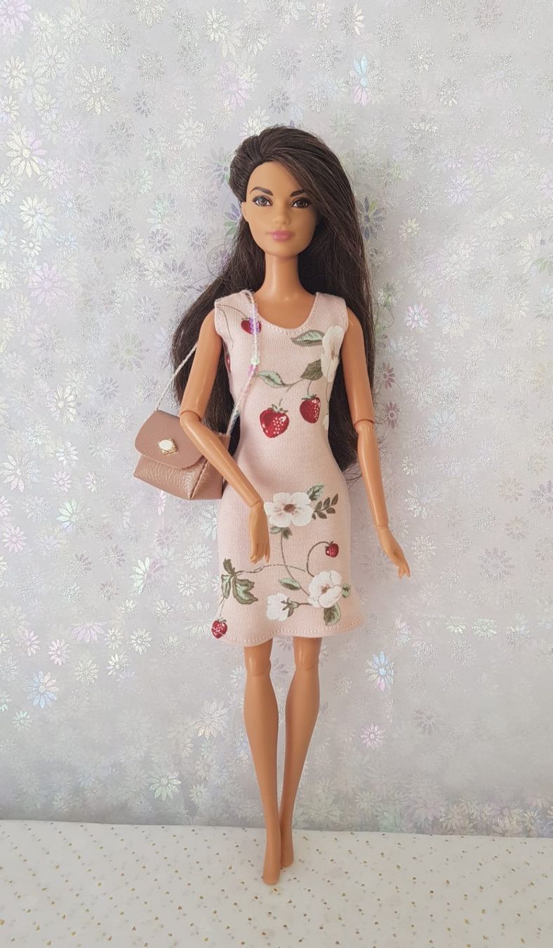 Bambole: Barbie Kleid mit Tasche – Nuovo (secondo la descrizione) da Lachen SZ venduto da Sakura4hime 1