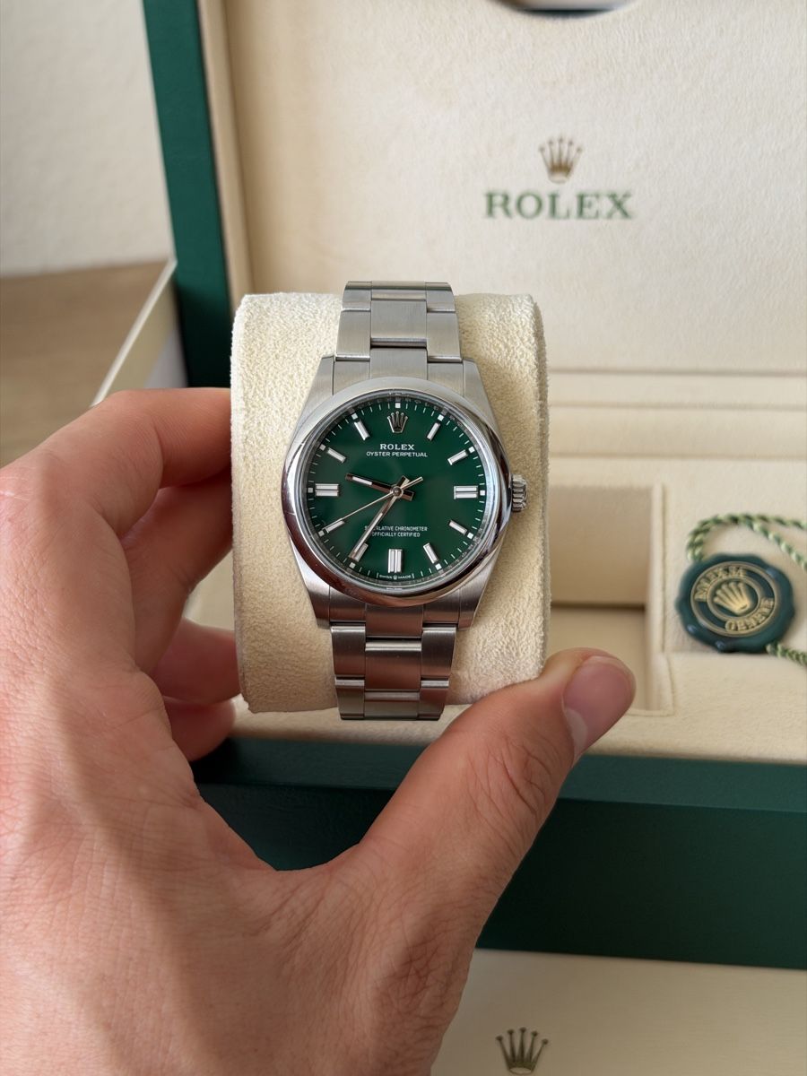 Rolex Uhren: Rolex Oyster Perpetual 36 Green Full Set – Gebraucht aus Liestal von marn_o 1