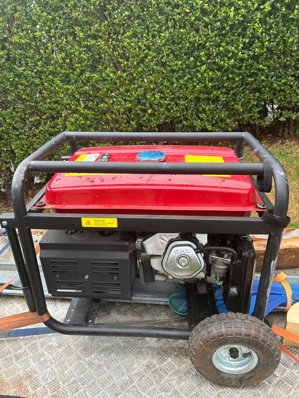 Generatori di corrente: Stromerzeuger / Generator 400 V 3phasig – Usato da Siebnen venduto da Alwisi 2