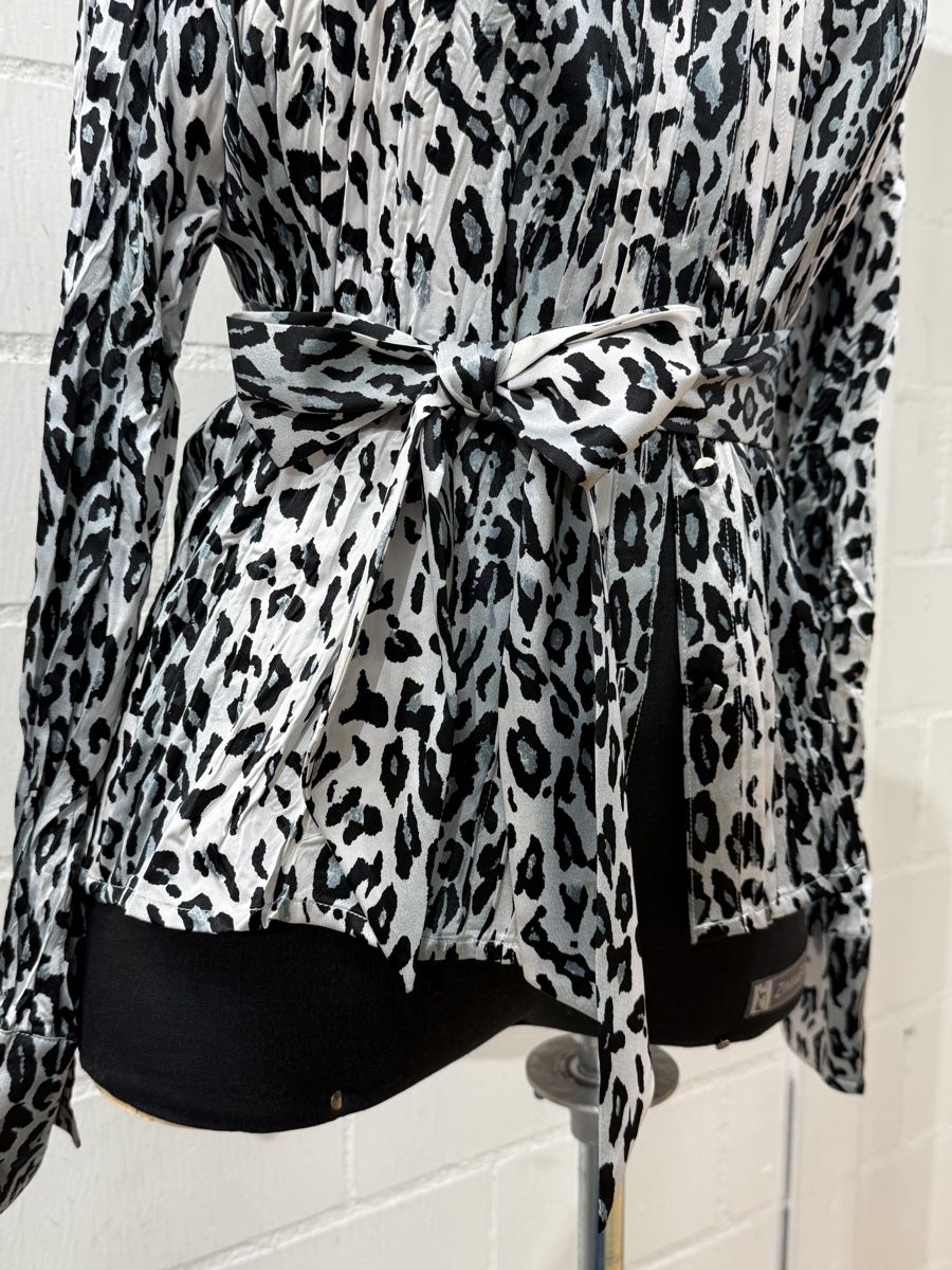Camicette: Leoprint black and white wrinkle blouse – Nuovo (secondo la descrizione) da Gächliwil venduto da dom_652g 3