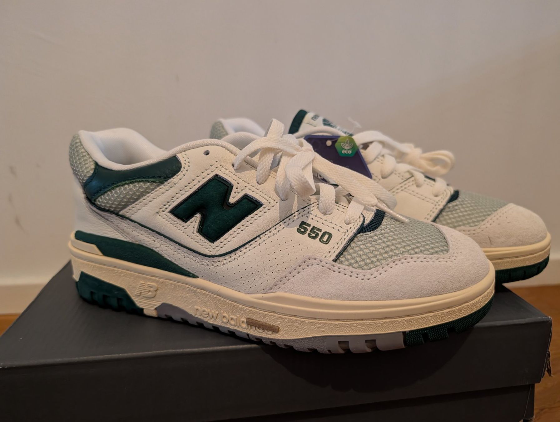 New Balance Scarpe da uomo: New Balance BB550 - Gr 39.5 – Nuovo e nell'imballaggio originale da Rüschlikon venduto da rosgm 1