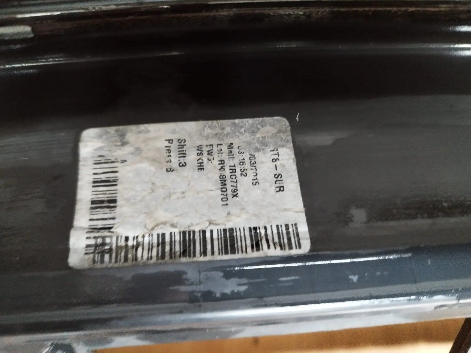 Jeep Tutti pezzi di ricambio auto: Jeep Grand Cherokee WK2 SRT Lufteinlassgitter – Usato da Zittau venduto da BB-Jeep-Teile 3