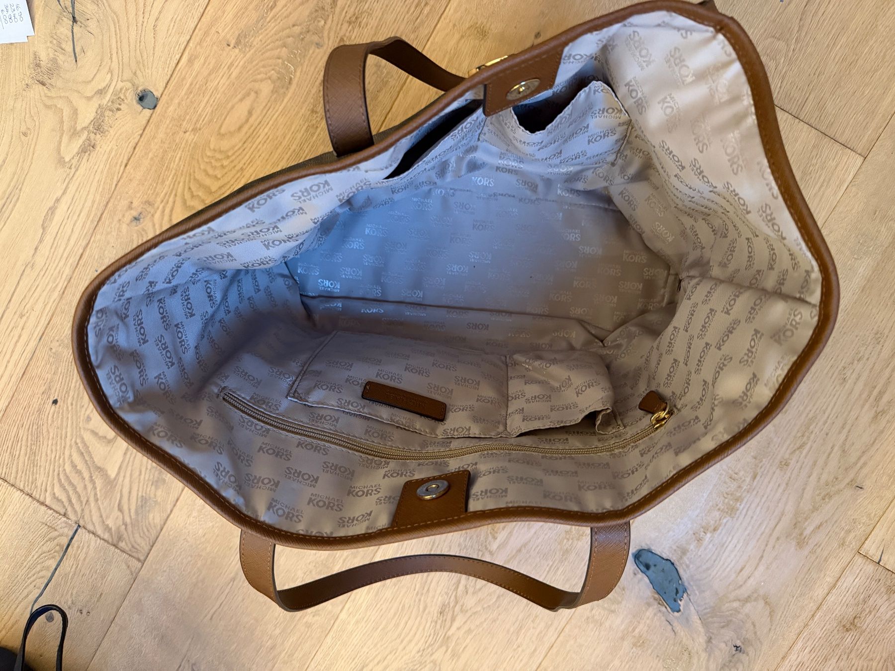 Michael Kors Borse da donna: Michael Kors Handtasche – Usato da Volketswil venduto da ale_jxw2 1