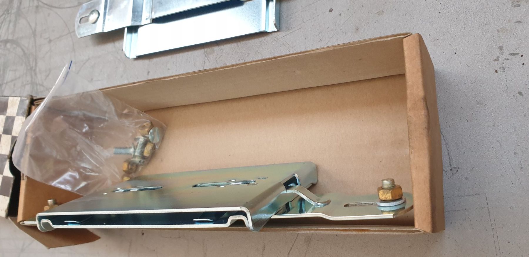 Autres accessoires p. véhicule: Wechselnummernhalter – Neuf avec emballage d'origine à Müllheim Dorf par Linus18 5