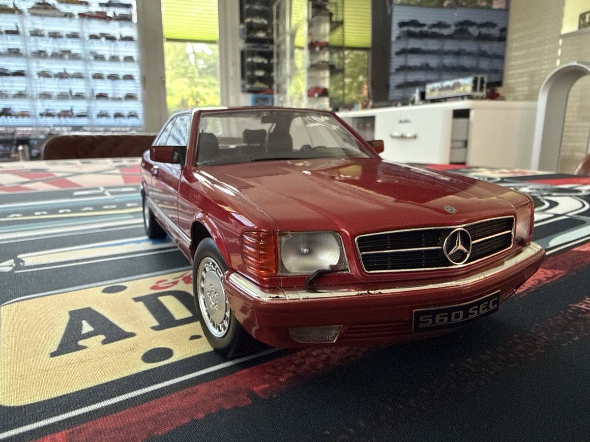 Mercedes-Benz Modellautos: Mercedes-Benz 560 SEC 1:18 – Neu (gemäss Beschreibung) aus Basel von Zomeg 2