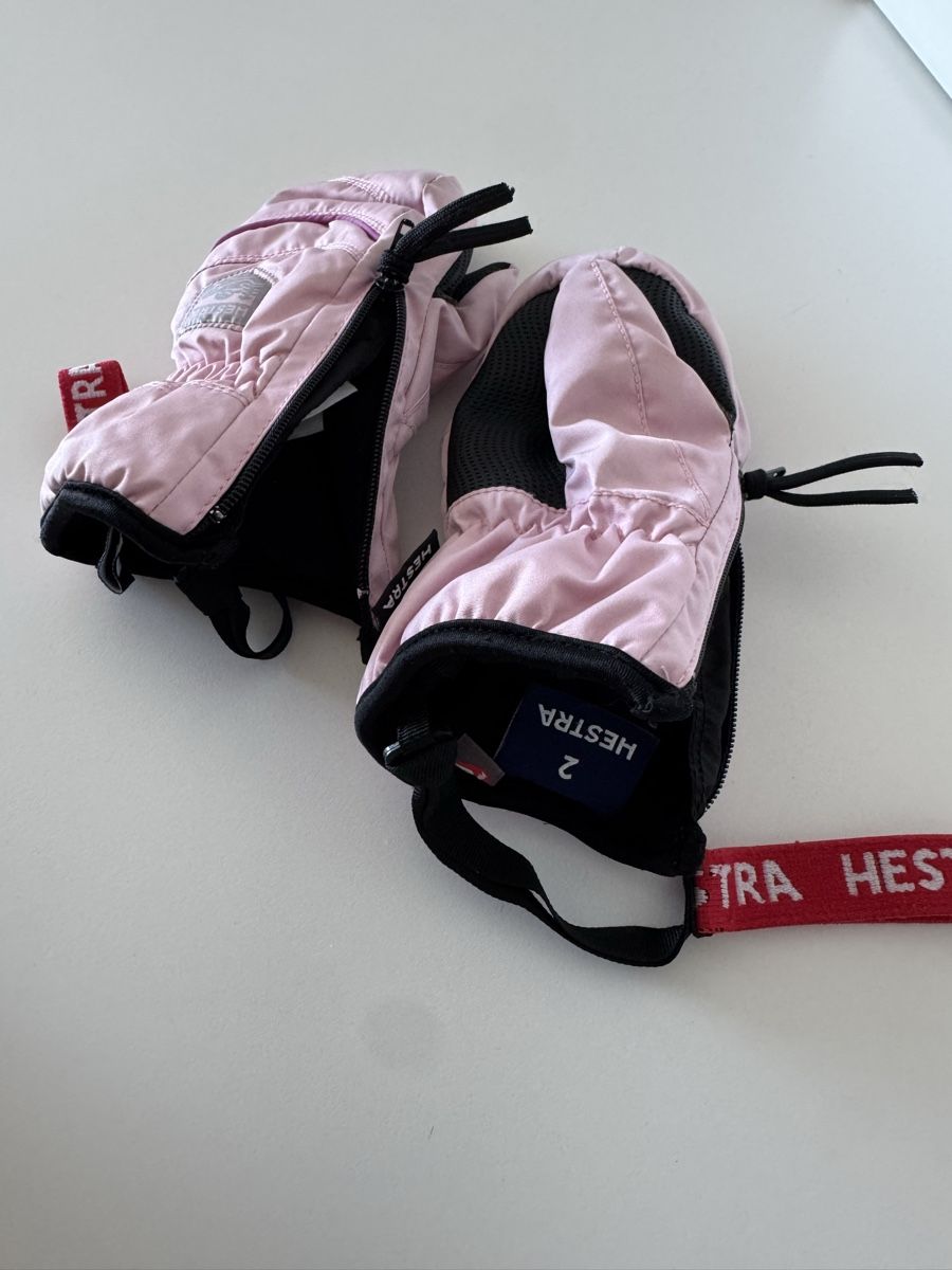 Hestra Gants: Gants Hestra 2 ans – D'occasion à Chêne-Bougeries par Lolotte38 2