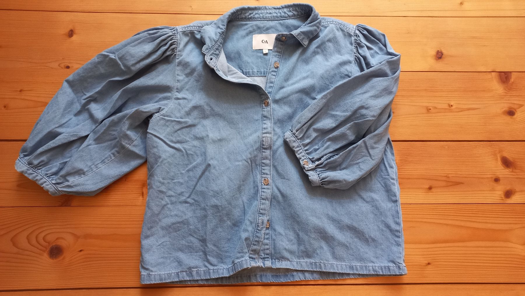 C&A Camicette: c&a jeanshemd mit puffärmeln (L) – Nuovo (secondo la descrizione) da Buus venduto da ZinaidaR