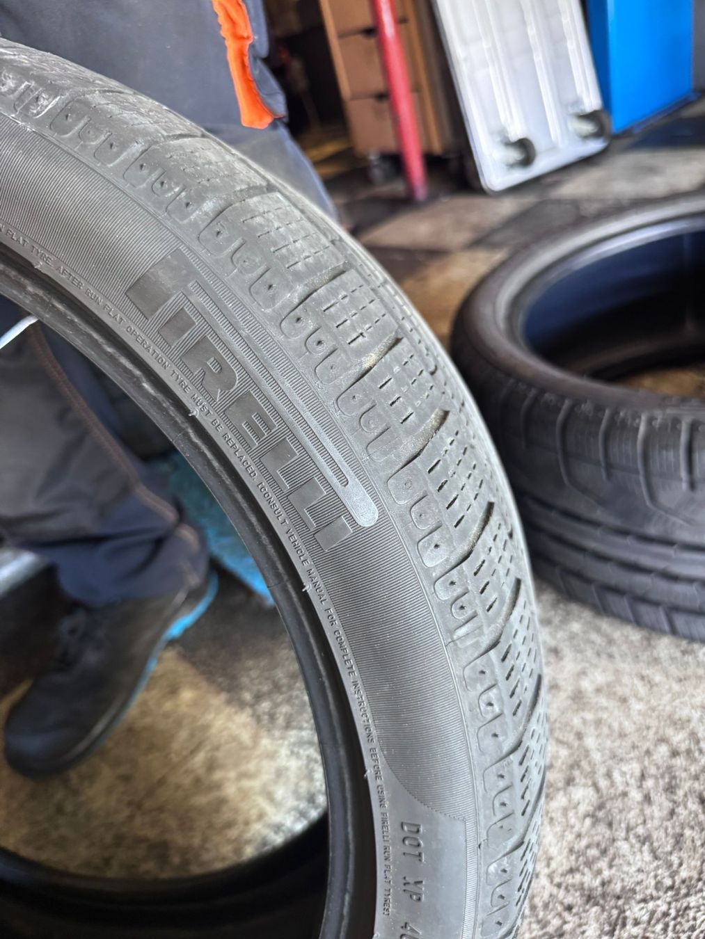 Altro in Scrittura & Disegno: 225/40R18 245/35/R18 – Usato da Vuadens venduto da autosolutionsvuadens 2