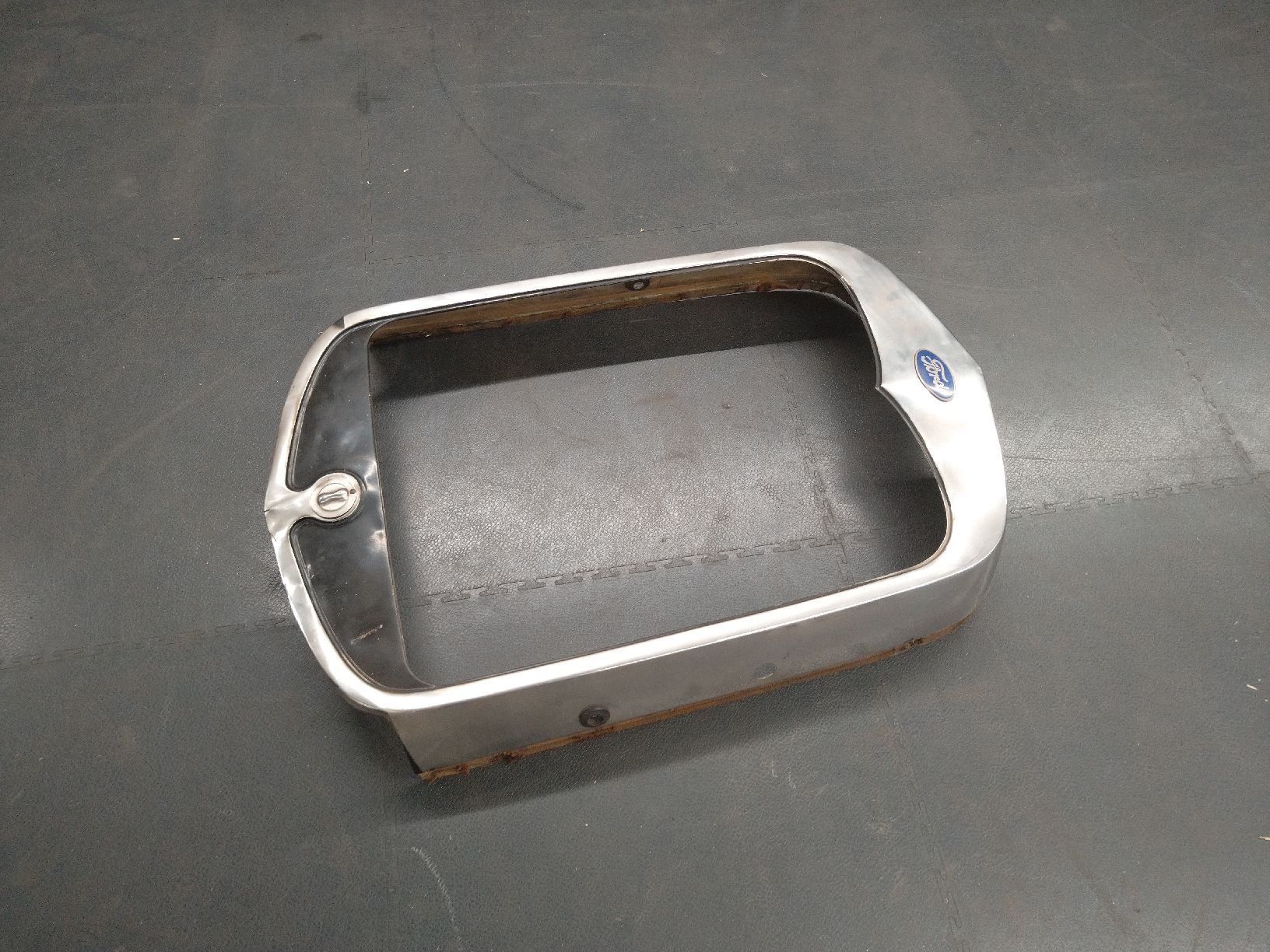 Ford Tutti pezzi di ricambio auto: Ford A Hot Rod Kühlergrill – Usato da Steinen venduto da Blackcadillac 1