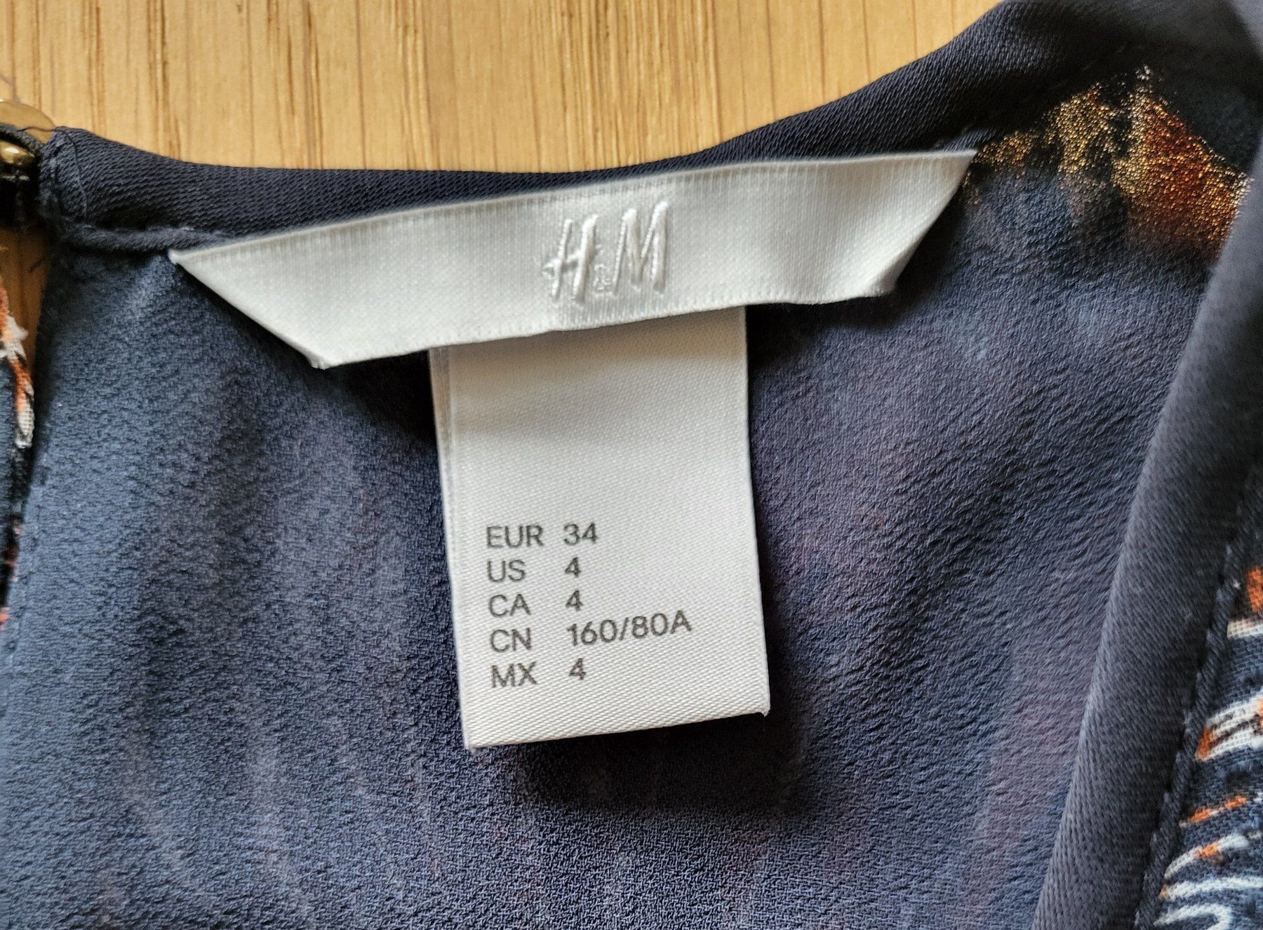 H&M Blusen: Elegante Bluse mit Print von ^H&M Gr 34 – Neu (gemäss Beschreibung) aus Richterswil von Rem2011 2