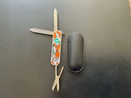 Victorinox Classic LE 2015 „Lion King“