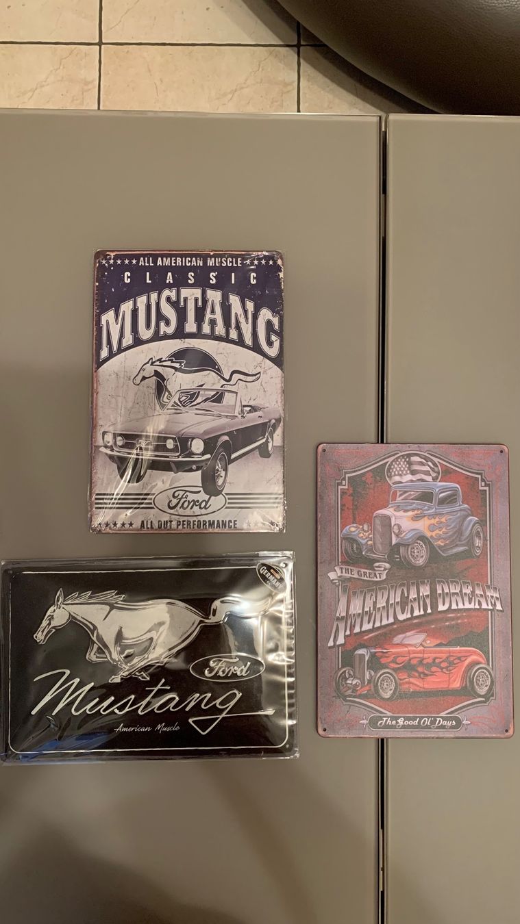 Tutte le decorazioni: Plaques tôle Mustang – Nuovo e nell'imballaggio originale da Bramois venduto da Chrisvol