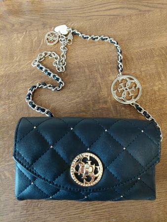 Guess Handtasche Bauchtasch Schwarz Top Zustand - Neuwertig!