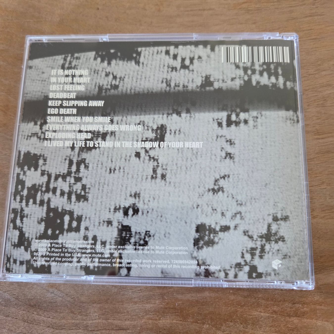 CD: A Place To Bury Strangers - Exploding Head - CD – Nuovo (secondo la descrizione) da Olten venduto da clayrout 1