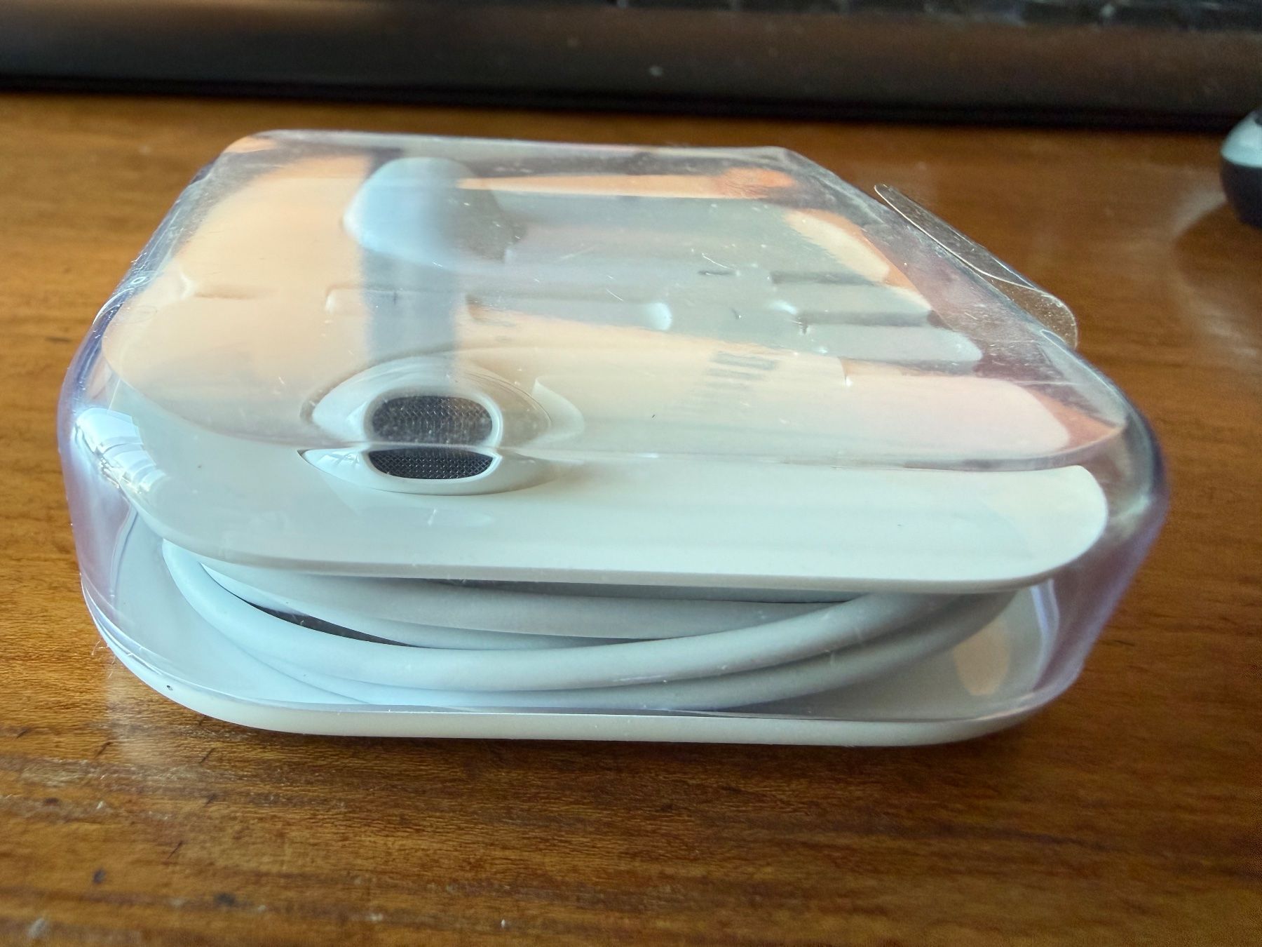 Apple Kopfhörer: Apple  Kopfhörer  neu  originalverpackt – Neu und originalverpackt aus Subingen von ArtBead 3
