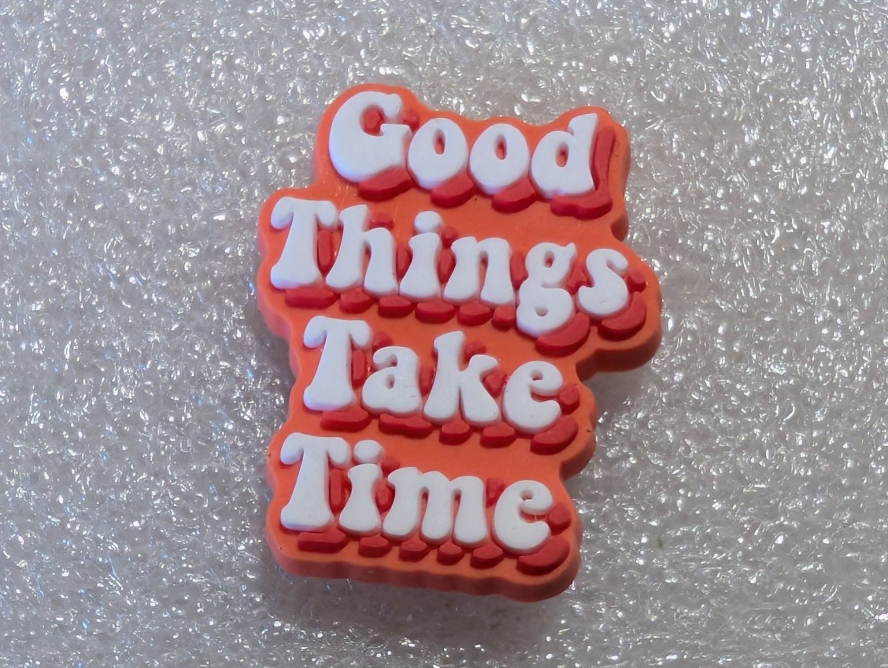 Placchette & Badge: Ansteckpin 284: Good Things take time – Usato da Oppligen venduto da Pin-Fall-Shop
