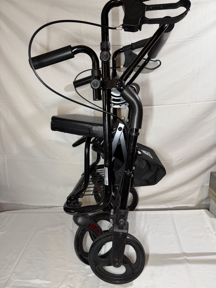 Sedie a rotelle: Rollstuhl+Rollator – Usato da Basel venduto da Hariva 3