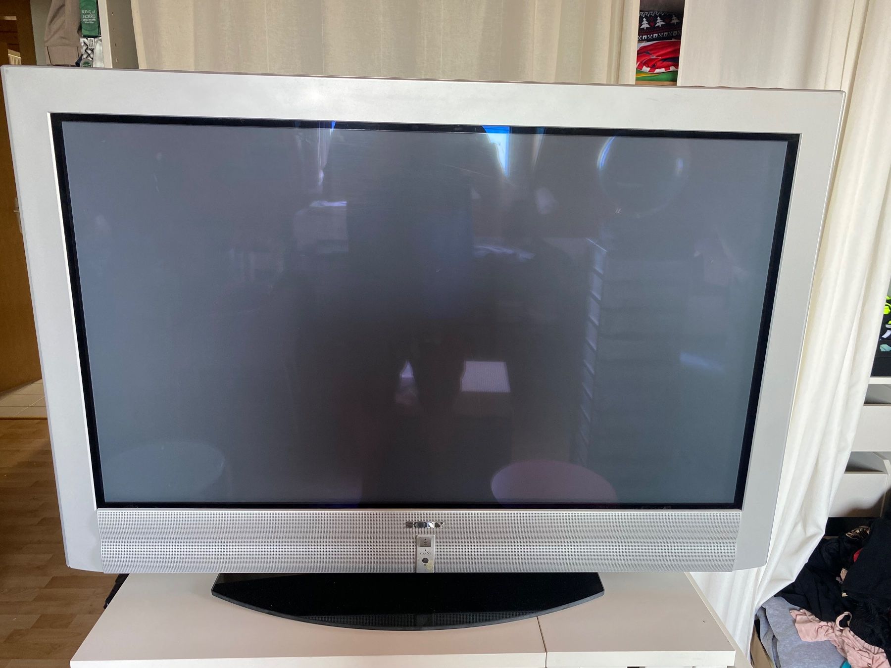 Sony Televisori: SONY TV - FLAT PANEL COLOUR TV KE-42TS2E – Usato da St-Prex venduto da Okoala