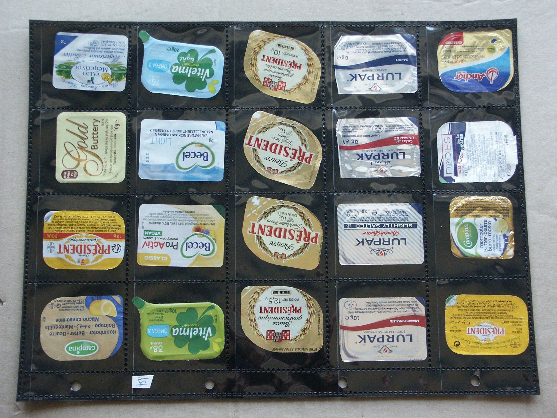 Kaffeerahmdeckel: 40    verschiedene      Butterdeckeli – Gebraucht aus Niederglatt ZH von herzblatt5449