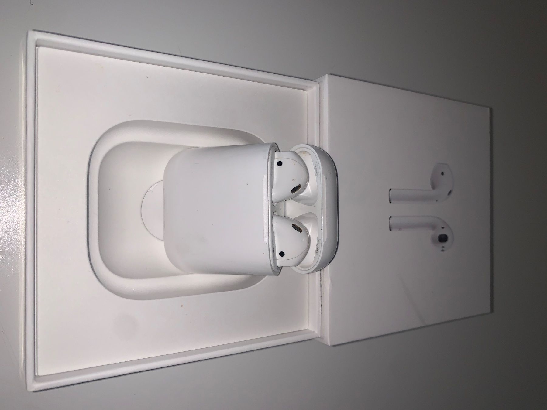 Apple Casques audio: Apple Air pod 2 – D'occasion à Villars-le-Terroir par nat_bb86 7