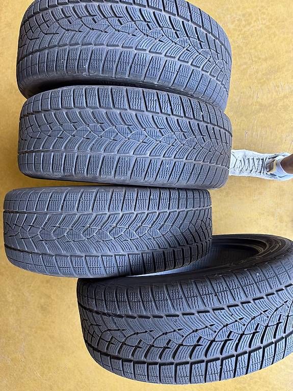 Pneus & Roues: 4 Pneus hiver – D'occasion à Pully par bau_x2kc 1