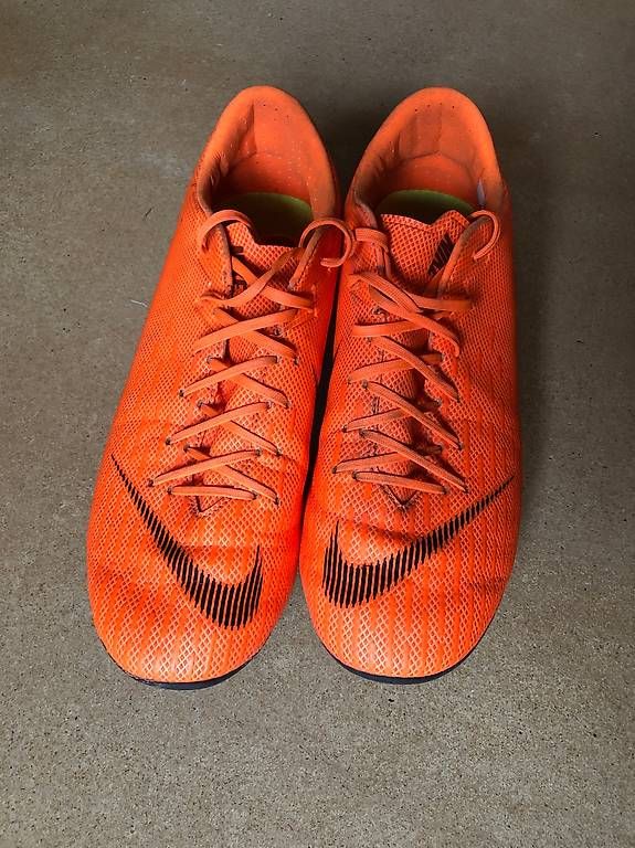 Herrenschuhe: Noggenschuhe Nike – Gebraucht aus Madiswil von e4a