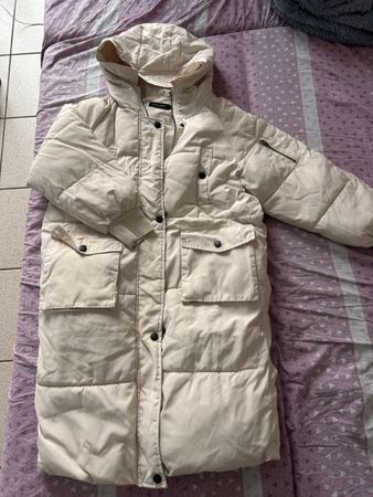 Winter Puffer Jacket - Women's Size Medium - Light Beige